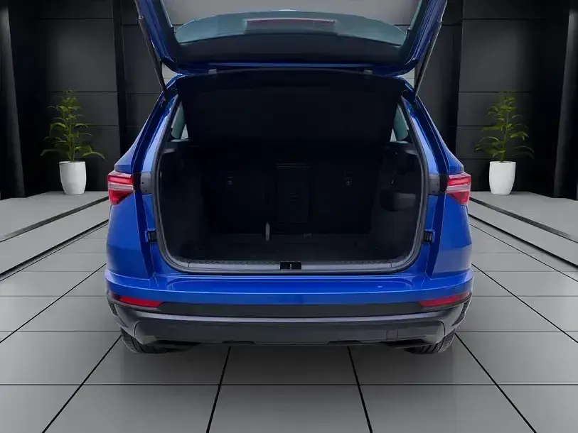 Gebraucht Skoda Karoq Selection 150 PS (110 kW) 2024 Blau SUV