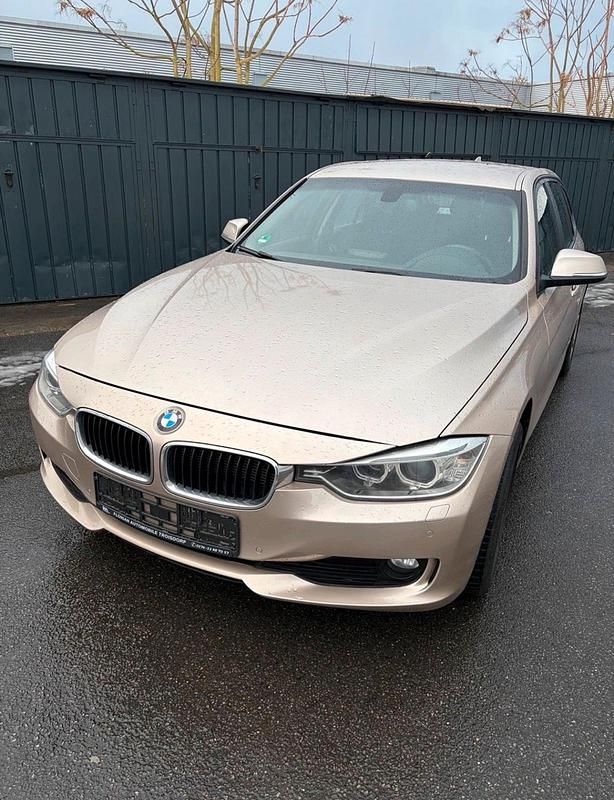 Beige Gebraucht 2013 BMW 320 Kombi | 8.499 € (Superpreis) - Bild 1/4