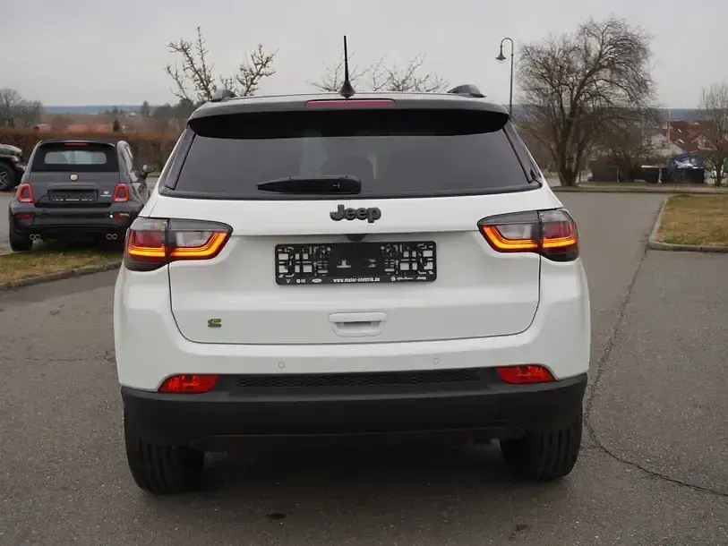 Gebraucht Jeep Compass Limited 131 PS (96 kW) 2022 Weiß SUV