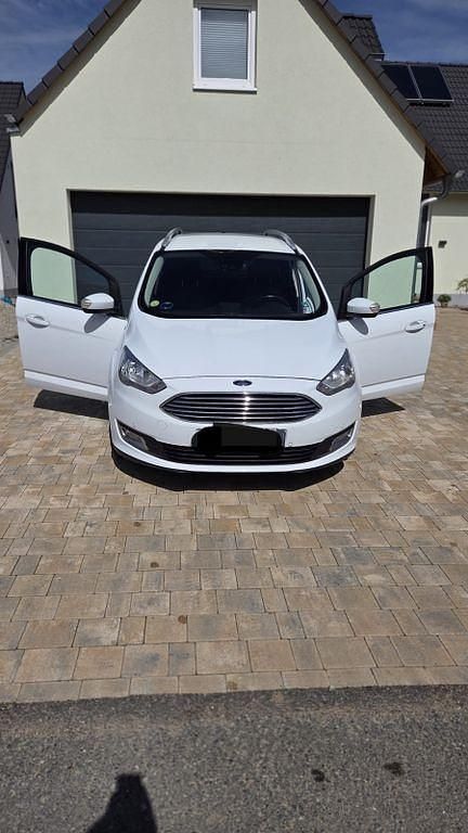Używany Ford Grand C-Max 170 KM (125 kW) 2018 Biały Minivan