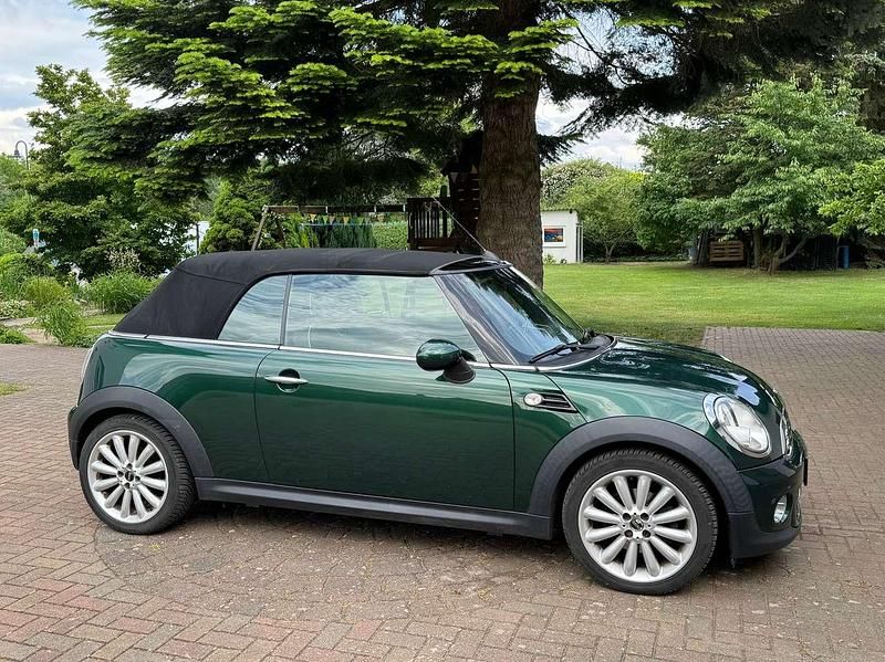Gebraucht Mini Cooper Cabriolet 122 PS (89 kW) 2011 British racing green ii metal. Cabrio
