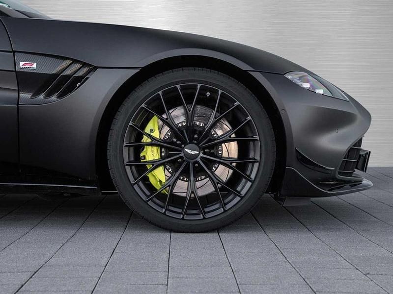 Gebraucht Aston Martin V8 Vantage 534 PS (392 kW) 2023 Satin jet black Coupé