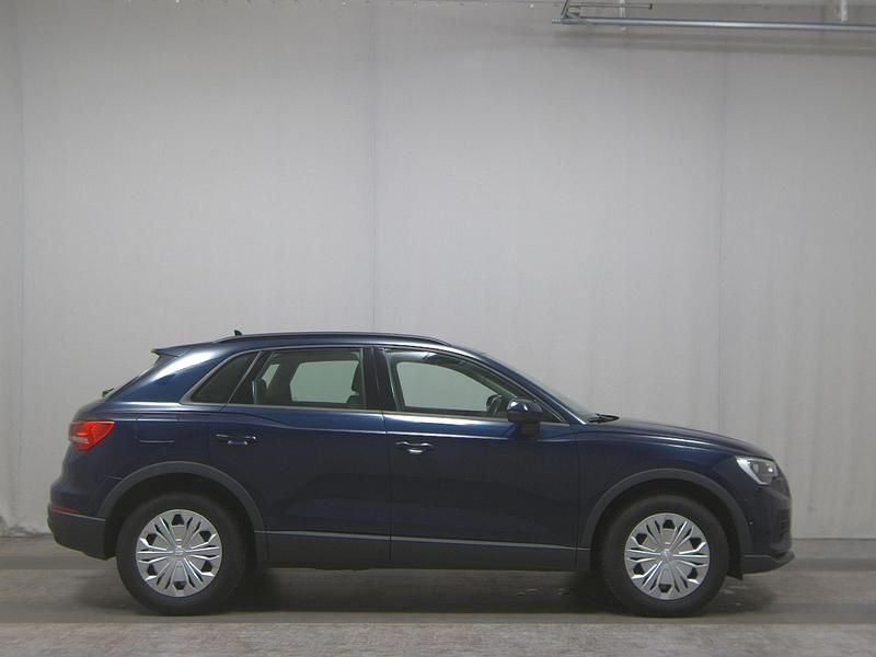Blau Gebraucht 2019 Audi Q3 Basis SUV | 19.880 € (Superpreis) - Bild 1/4