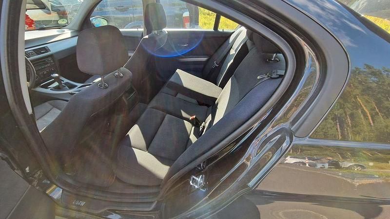 Gebraucht BMW 318 129 PS (94 kW) 2006 Schwarz Limousine