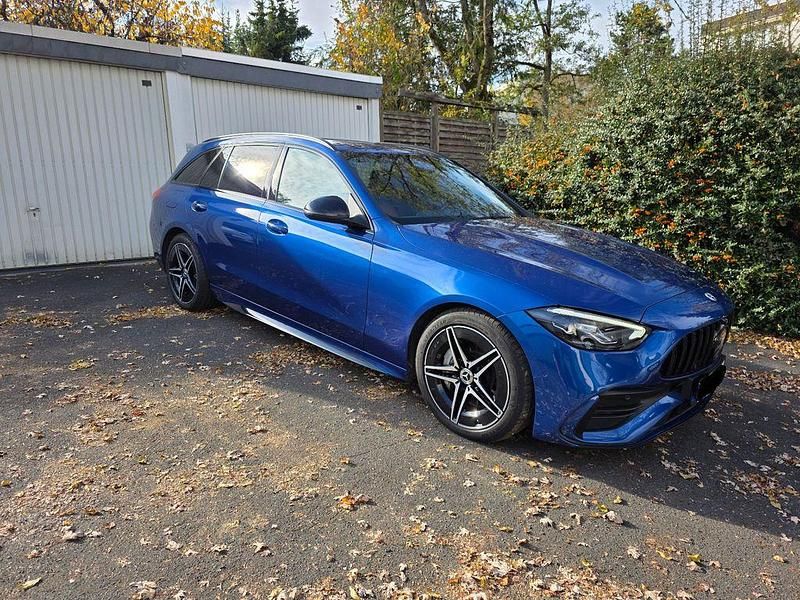 Blau Gebraucht 2022 Mercedes C300 AMG line Limousine | 34.299 € (Guter Preis) - Bild 1/4