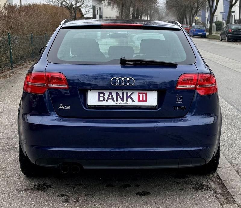 Gebraucht Audi A3 Ambition 125 PS (91 kW) 2013 Blau Limousine