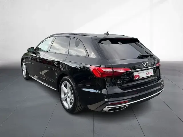 Gebraucht Audi A4 Advanced Plus 163 PS (119 kW) 2023 Brillantschwarz Kombi