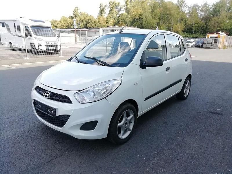 Weiß Gebraucht 2013 Hyundai i10 Classic Kleinwagen | 2.890 € (Fairer Preis) - Bild 1/4