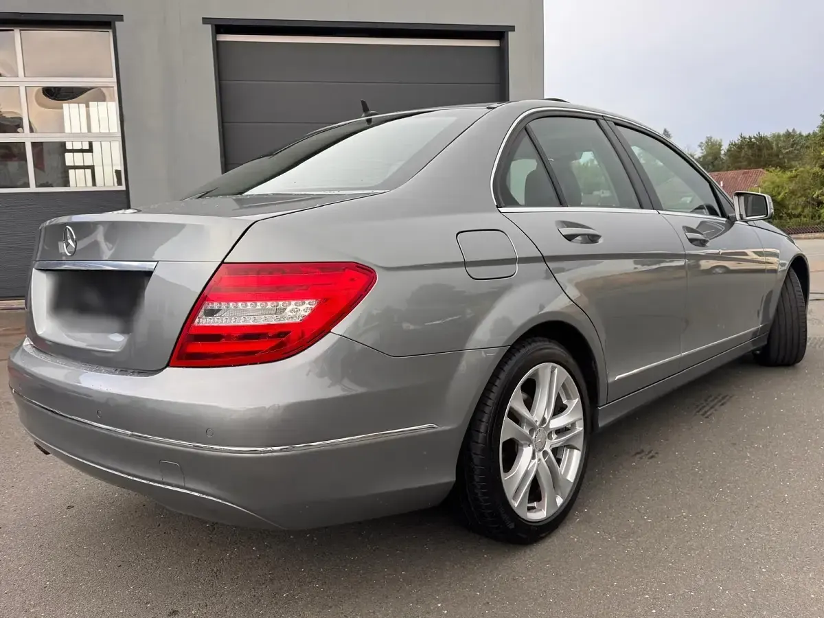 Gebraucht Mercedes C180 156 PS (114 kW) 2013 Grau Limousine