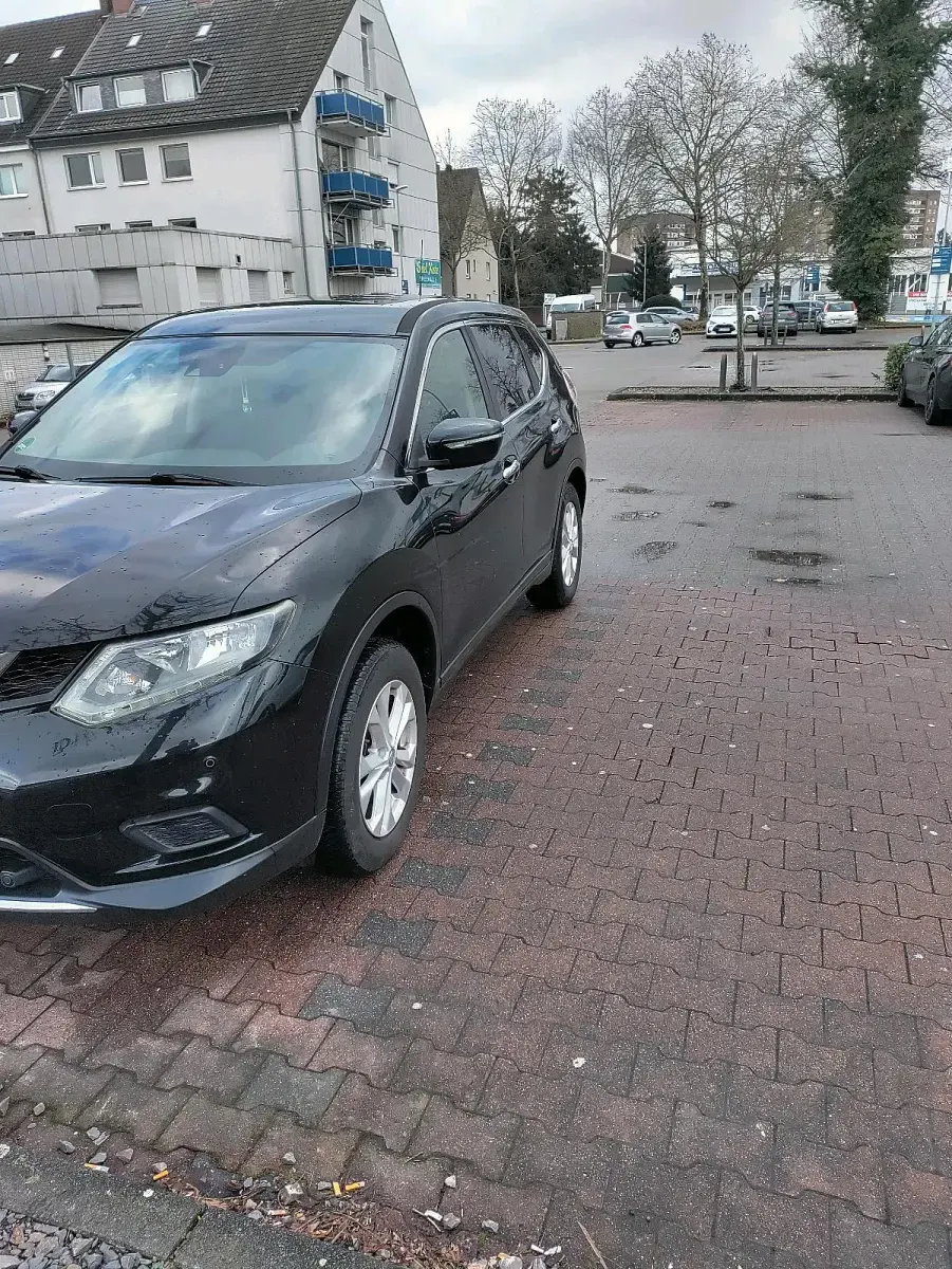 Gebraucht Nissan X-Trail 163 PS (119 kW) 2016 Schwarz SUV