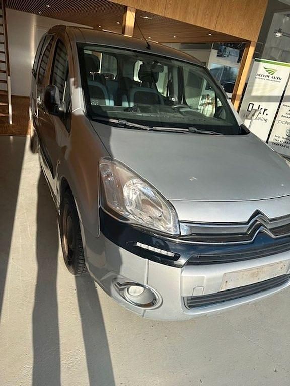 Gebraucht Citroën Berlingo Tendance 92 PS (67 kW) 2014 Grau Van / Kleinbus