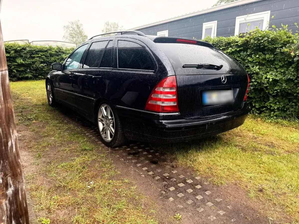 Gebraucht Mercedes C320 Avantgarde 224 PS (164 kW) 2007 Andere farben Kombi