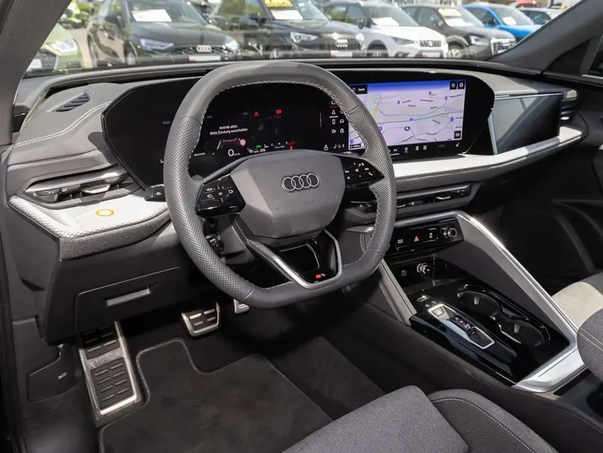 Gebraucht Audi Q5 S-Line 204 PS (150 kW) 2025 Mythosschwarz metallic SUV