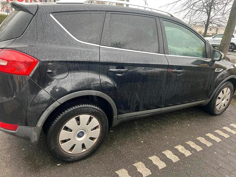 Gebraucht Ford Kuga 134 PS (98 kW) 2009 Schwarz SUV