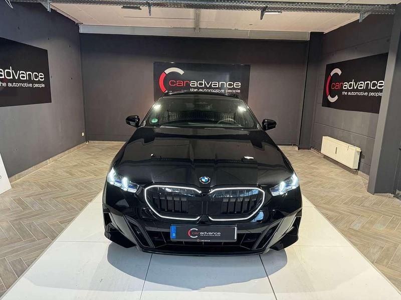 Schwarz Gebraucht 2025 BMW 540 M Sport Kombi | 73.599 € (Fairer Preis) - Bild 1/4