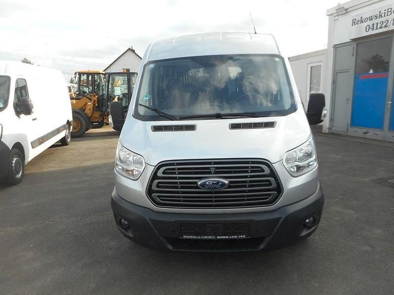 Gebraucht Ford Transit 131 PS (96 kW) 2018 Silber Kombi