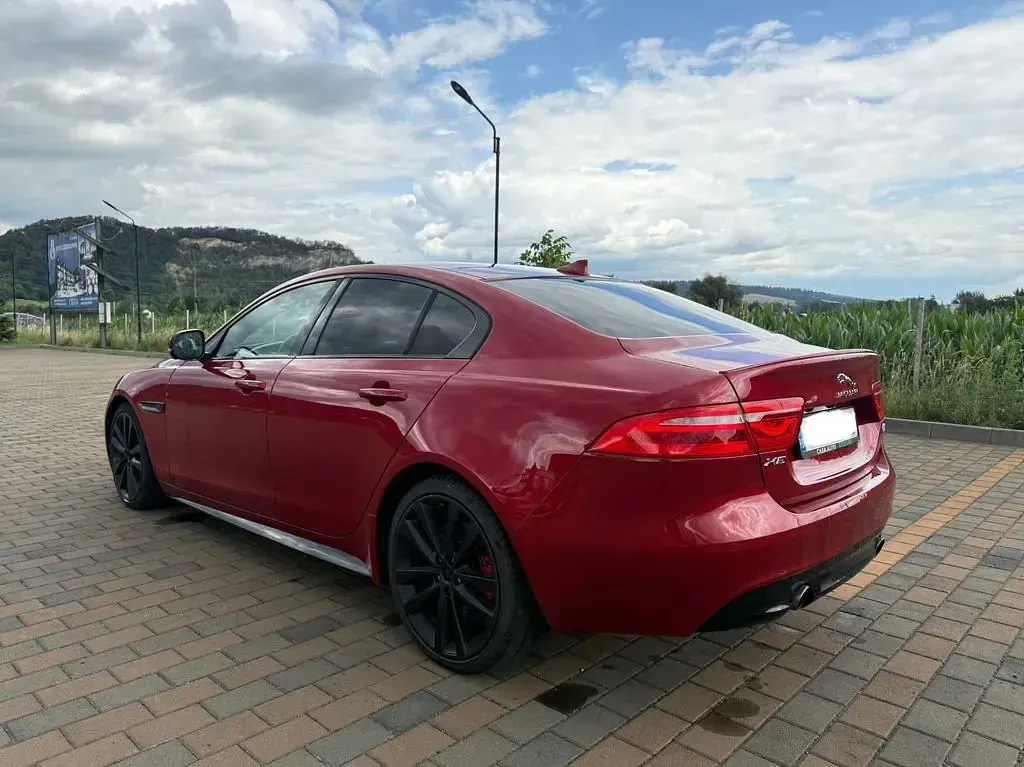 Gebraucht Jaguar XE S 340 PS (250 kW) 2015 Rot Limousine
