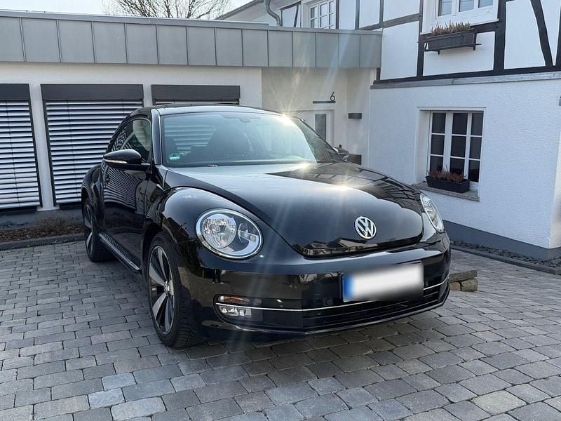 Gebraucht VW Beetle Cup 105 PS (77 kW) 2014 Schwarz Kleinwagen
