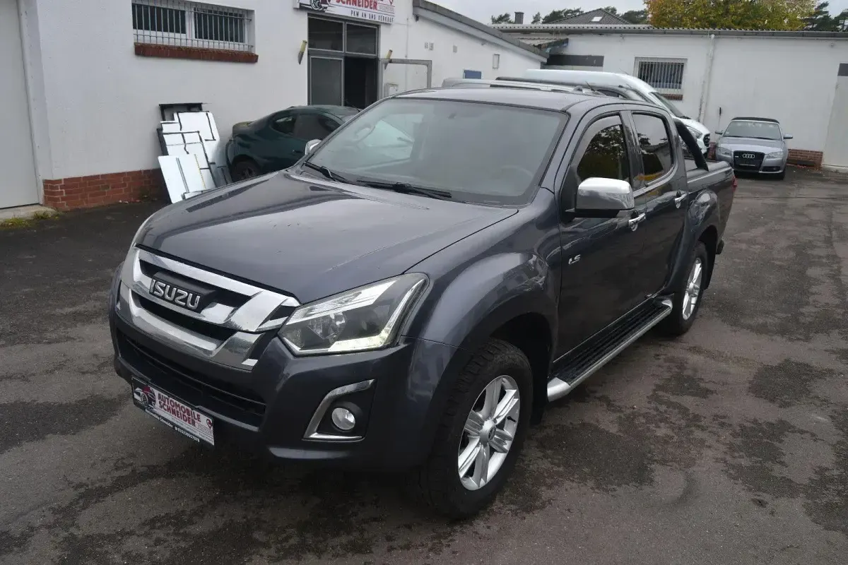 Occasion Isuzu D-Max 163 ch (119 kW) 2018 Gris SUV