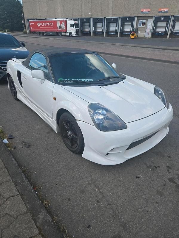 Weiß Gebraucht 2000 Toyota MR2 Cabrio | 4.000 € - Bild 1/4