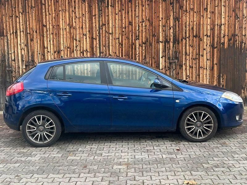 Gebraucht Fiat Bravo Dynamic 150 PS (110 kW) 2008 Blau Kleinwagen