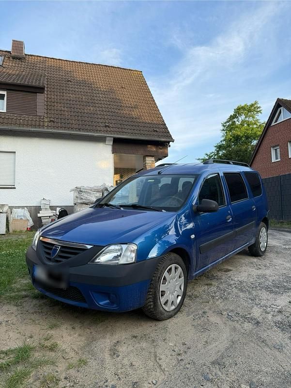 Blau Gebraucht 2007 Dacia Logan Limousine | 2.750 € (Teuer) - Bild 1/4