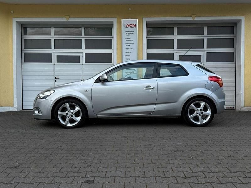 Gebraucht Kia ProCeed 143 PS (105 kW) 2010 Silber Kleinwagen