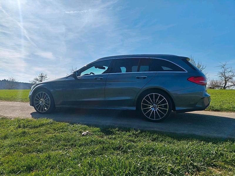 Gebraucht Mercedes C400 Edition 333 PS (244 kW) 2017 Grau Kombi