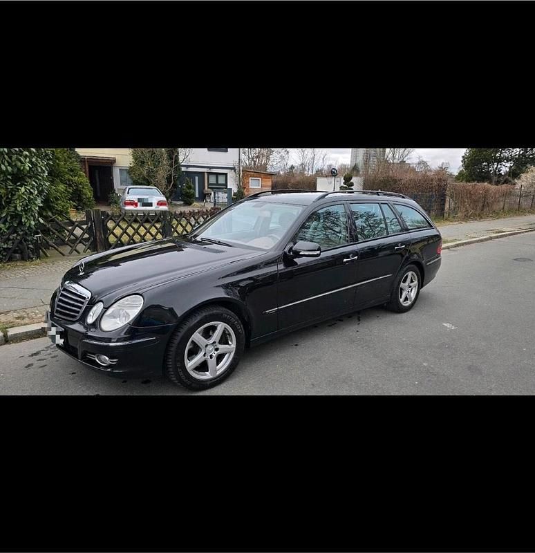 Schwarz Gebraucht 2007 Mercedes E320 Kombi | 4.500 € (Guter Preis) - Bild 1/2