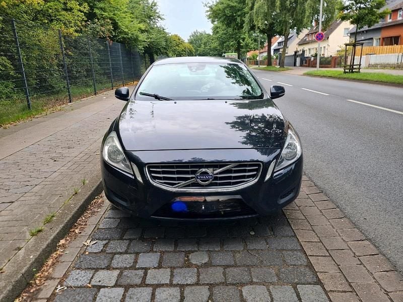 Schwarz Gebraucht 2011 Volvo S60 Limousine | 5.250 € (Teuer) - Bild 1/4
