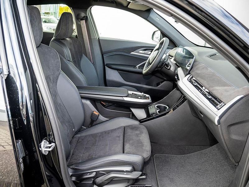 Neu BMW X2 Performance 156 PS (114 kW) 2026 Saphirschwarz SUV