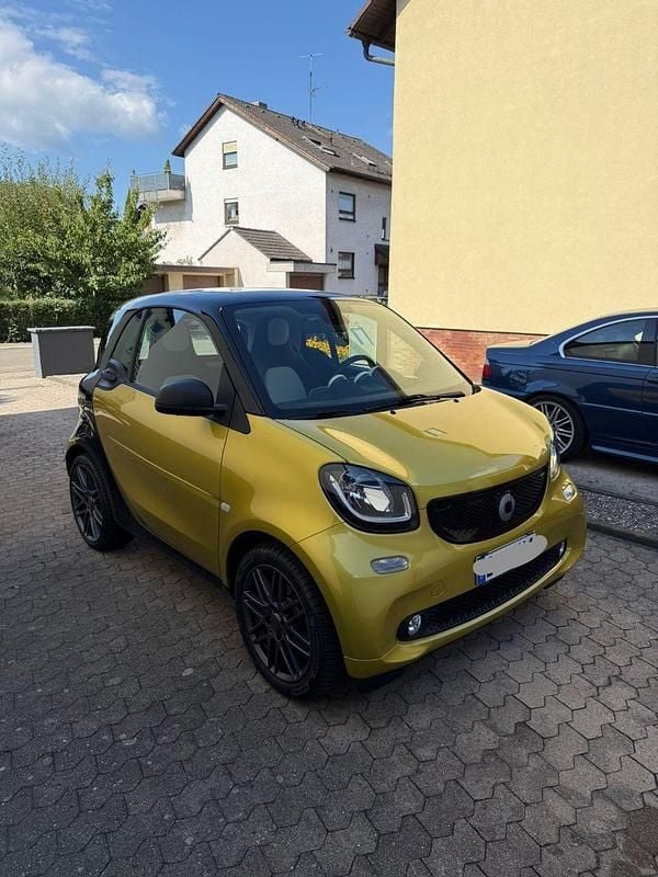 Schwarz Gebraucht 2017 Smart ForTwo Coupé Brabus Kleinwagen | 16.850 € (Fairer Preis) - Bild 1/4