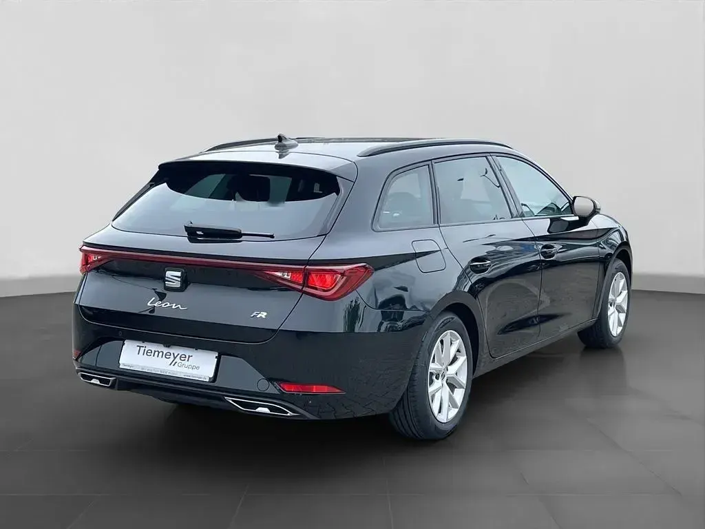Neu Seat Leon FR 116 PS (85 kW) 2026 Schwarz Limousine
