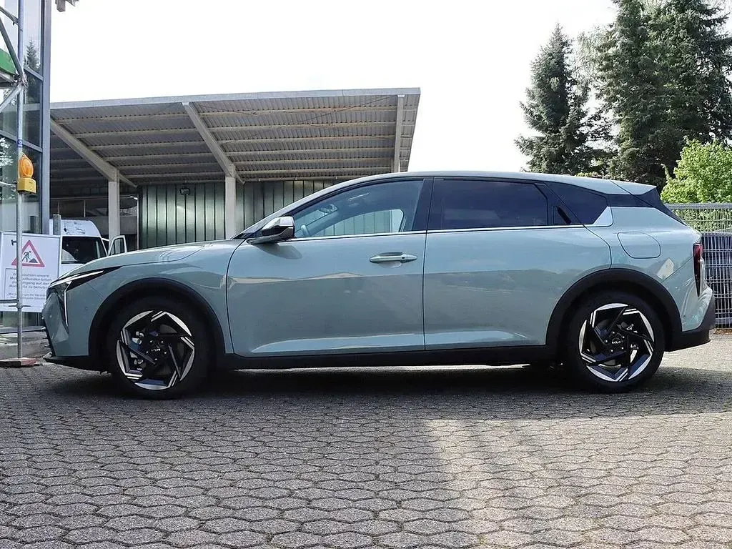 Gebraucht Kia K4 Spirit 150 PS (110 kW) 2026 Grau Limousine