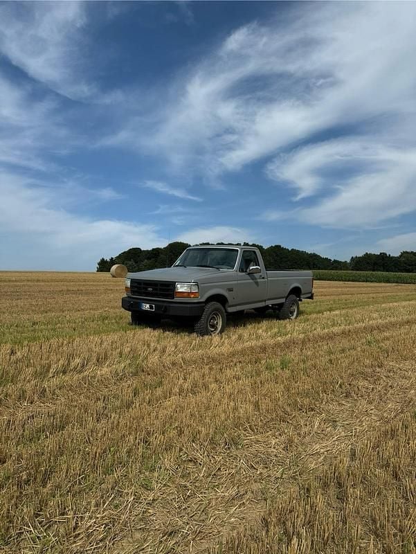 Grau Gebraucht 1995 Ford F250 XLT SUV | 16.999 € - Bild 1/4
