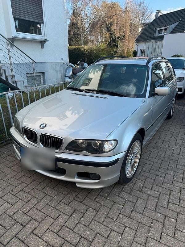 Gebraucht BMW 320 150 PS (110 kW) 2002 Grau Kombi