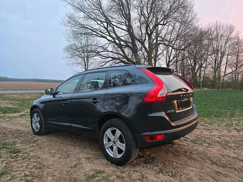 Gebraucht Volvo XC60 163 PS (119 kW) 2012 Blau SUV