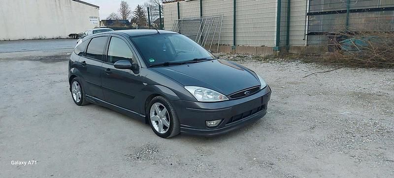 Gebraucht Ford Focus Sport 100 PS (73 kW) 2004 Grau Limousine