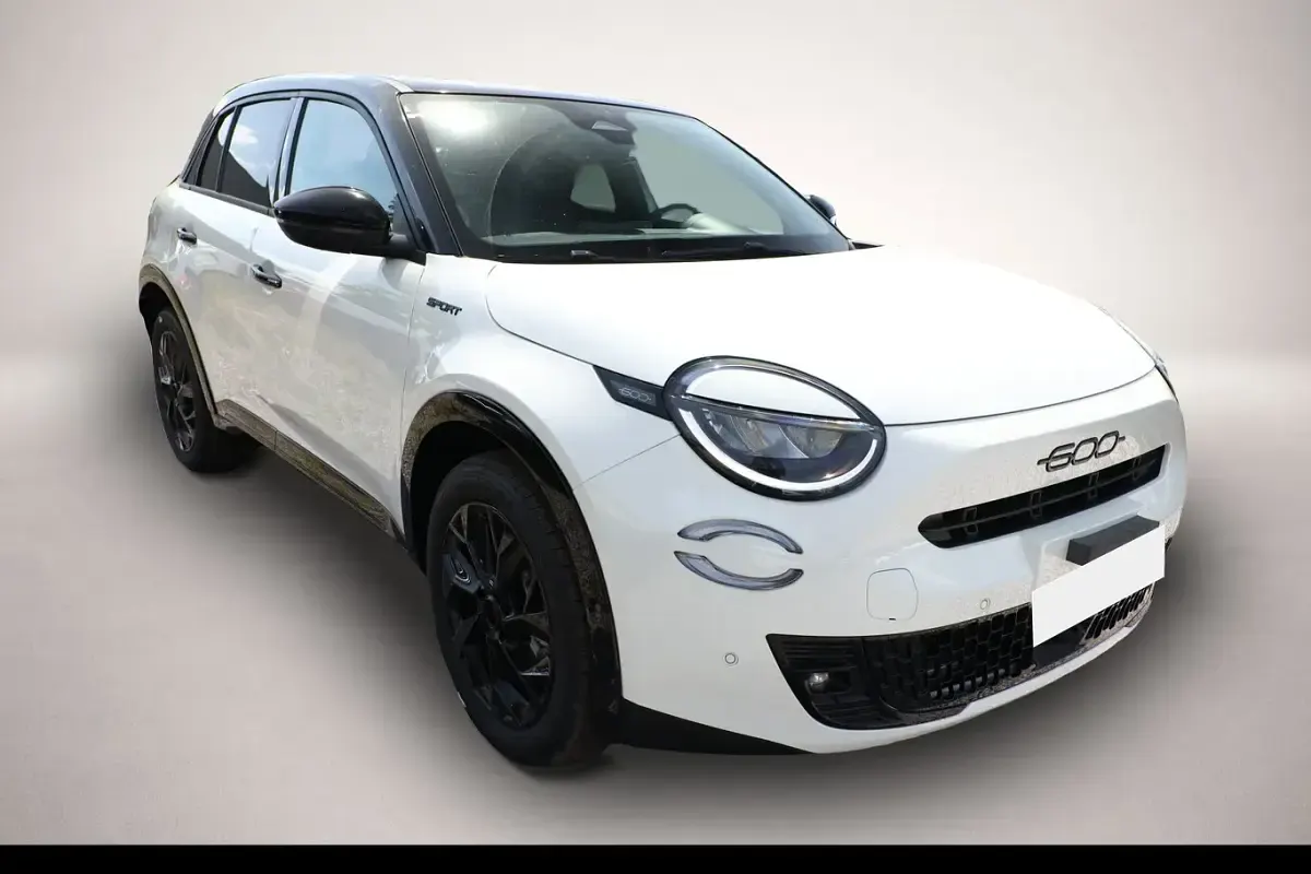 Neu Fiat 600 Sport 145 PS (106 kW) 2026 Weiß SUV
