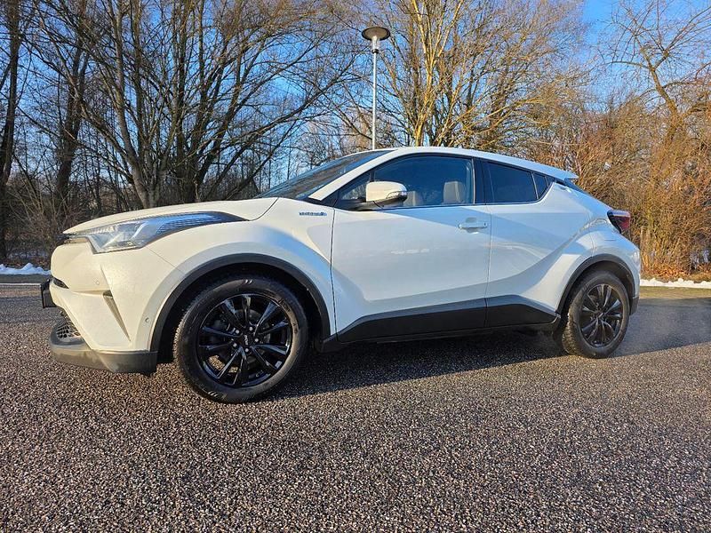 Gebraucht Toyota C-HR Lounge 122 PS (89 kW) 2017 Weiß SUV