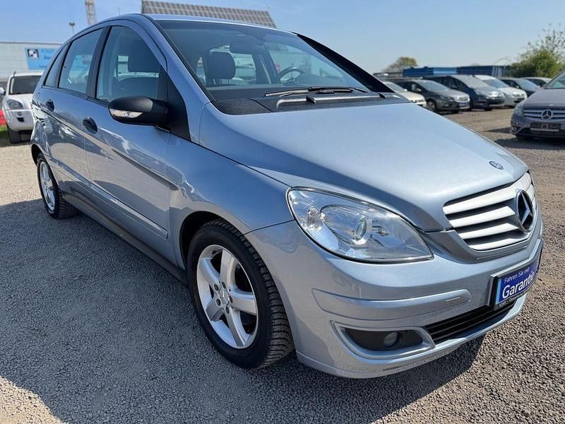 Blau Gebraucht 2007 Mercedes B200 Van / Kleinbus | 6.999 € (Fairer Preis) - Bild 1/4