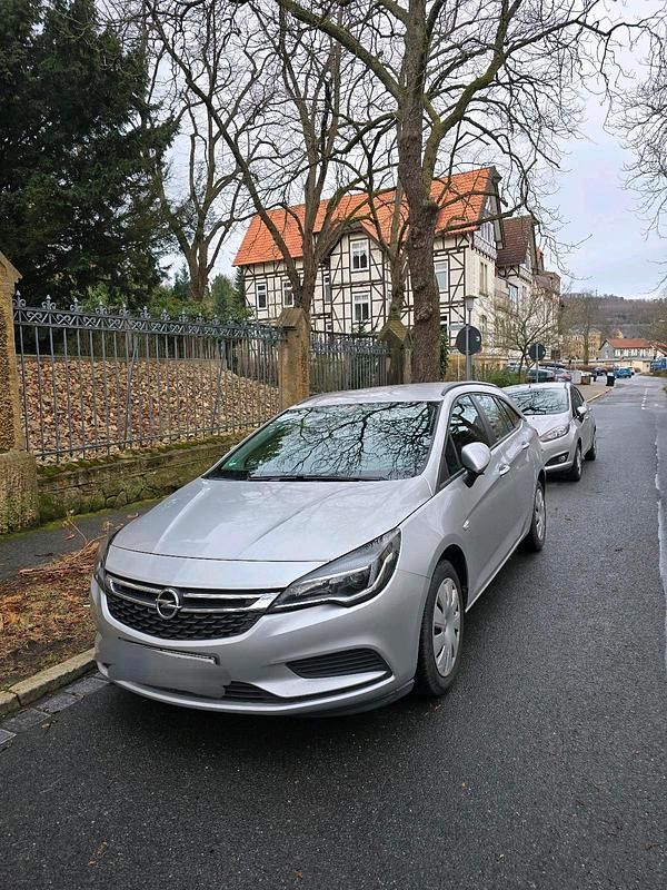 Gebraucht Opel Astra 110 PS (80 kW) 2019 Grau Kombi