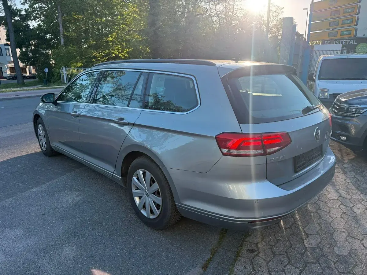 Gebraucht VW Passat Comfortline 150 PS (110 kW) 2015 Silber Kombi
