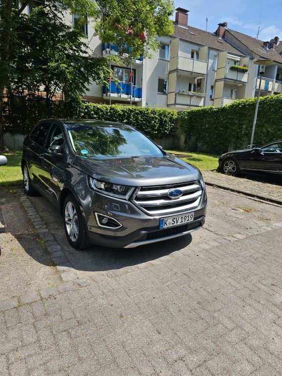 Grau Gebraucht 2016 Ford Edge Titanium SUV | 16.500 € (Fairer Preis) - Bild 1/4