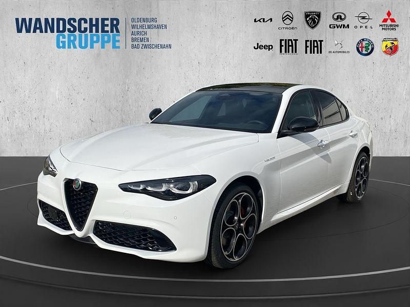 Weißschwarz Neu 2025 Alfa Romeo Giulia Premium Limousine | 56.990 € (Fairer Preis) - Bild 1/4