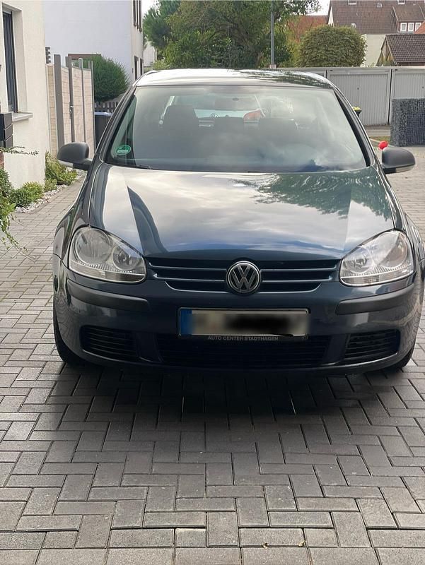 Braun Gebraucht 2007 VW Golf V Kleinwagen | 2.600 € (Fairer Preis) - Bild 1/4