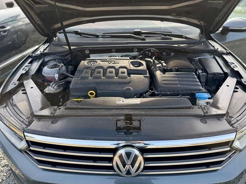 Gebraucht VW Passat Highline 150 PS (110 kW) 2015 Grau Kombi