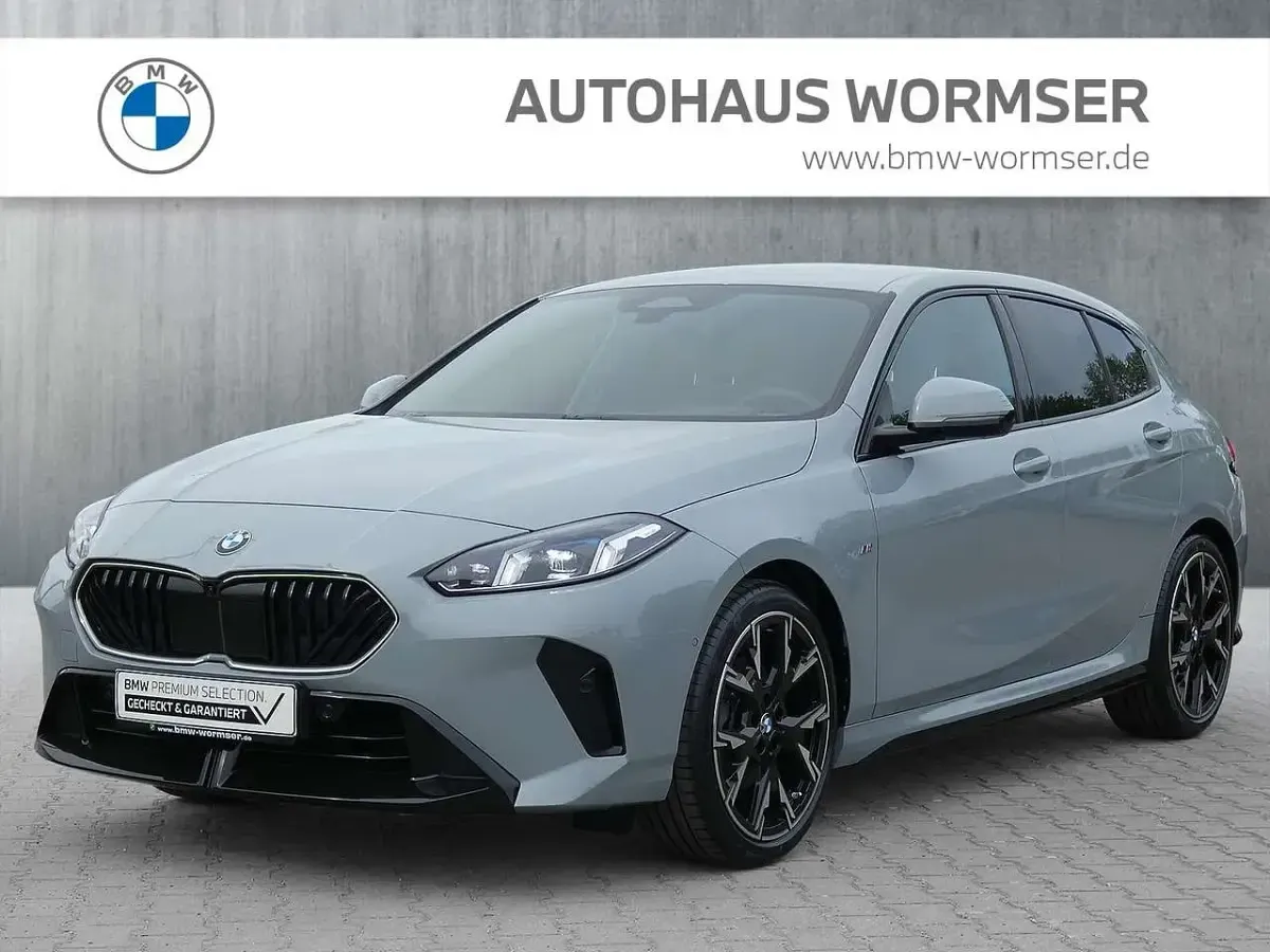 Gebraucht BMW 120 M Sport 150 PS (110 kW) 2025 M brooklyn grau Kleinwagen