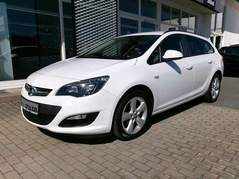 Gebraucht Opel Astra 120 PS (88 kW) 2016 Schneeweiss/summitwhite/arctic Kombi
