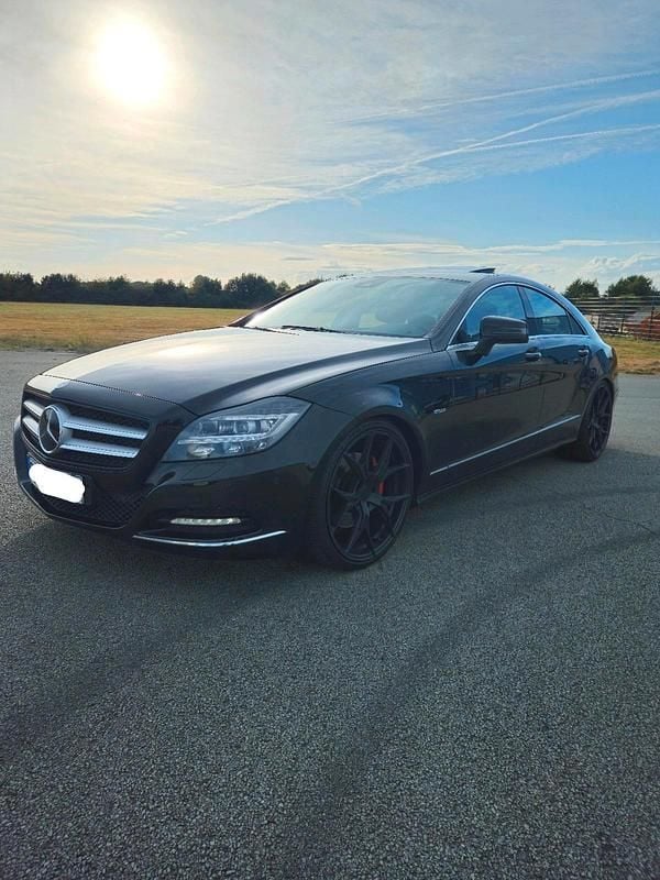 Schwarz Gebraucht 2012 Mercedes CLS350 Coupé | 14.990 € (Guter Preis) - Bild 1/4